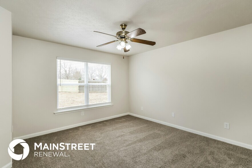 Building Photo - 4112 Willowview Blvd