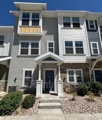 Building Photo - 724 E 380 N