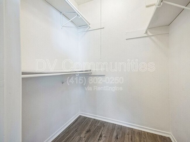 Building Photo - 5314 Straight Arrow Dr