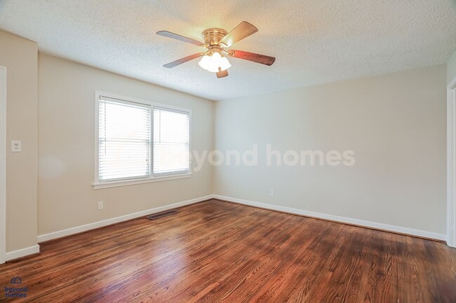 Building Photo - Professionally Renovated Brick Ranch with Designer Kitchen - Ready to Move-In!