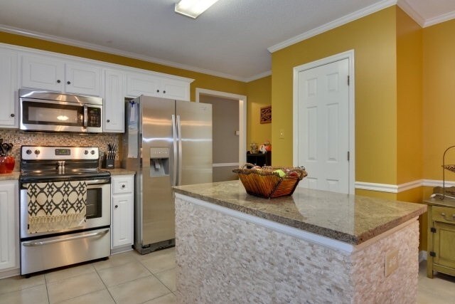 Building Photo - 4740 Savannah Ln