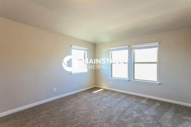 Building Photo - 4 Bedroom Pet-Friendly Home in San Antonio, TX with Main Street Renewal