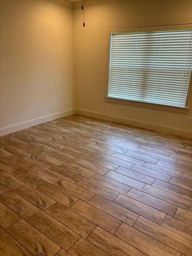 Building Photo - BEAUTIFUL HOME IN GREAT LOCATION!