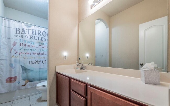Building Photo - 8021 Arezzo Dr