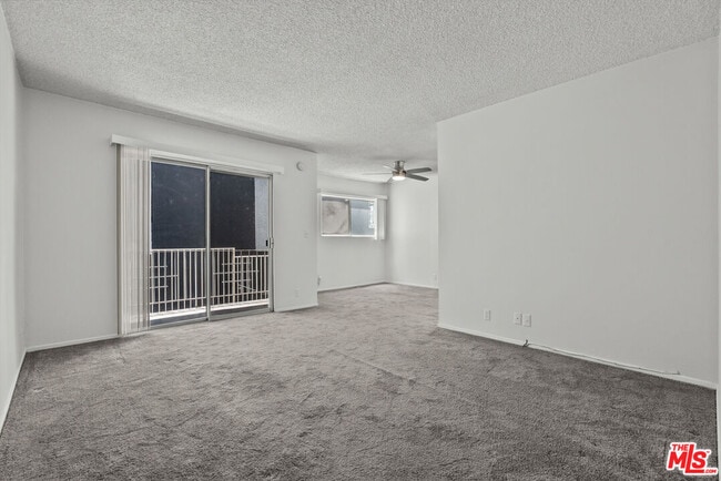 Building Photo - 15286 Sutton St