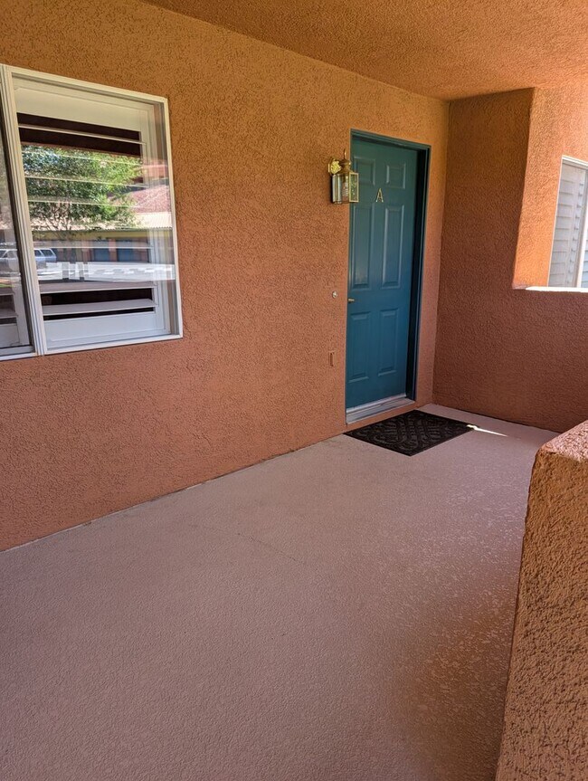 Primary Photo - Furnished Condo at the Falls!