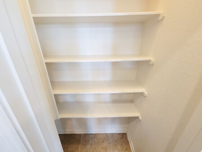 Building Photo - NEW 3 BEDROOM 2.5 BATH 2 CAR GARAGE HOME I...