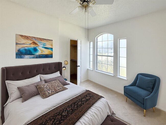 Building Photo - 6717 Smallwood Dr