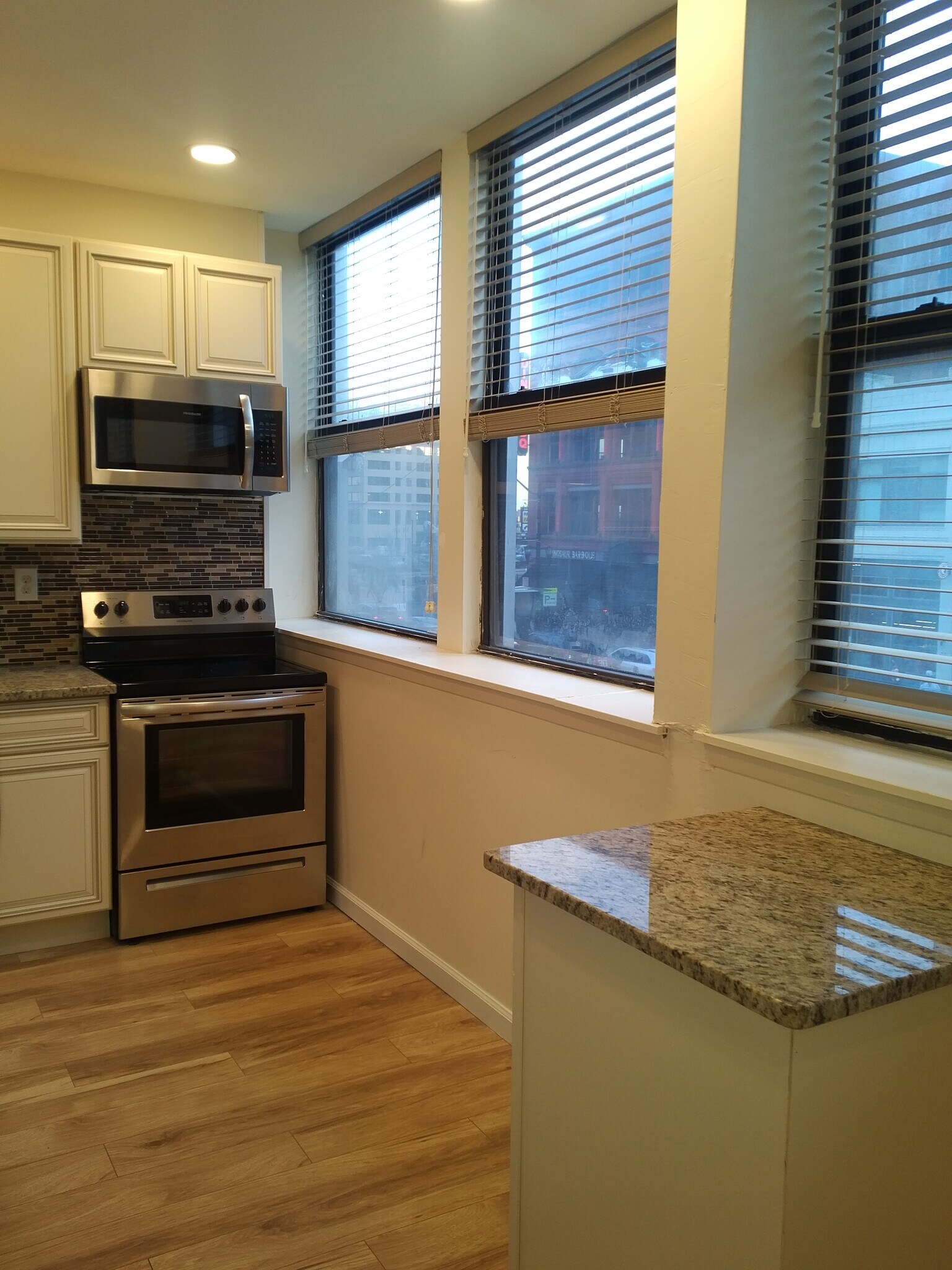 Kitchen with Large Windows, Window Treatments - 111 Mulberry St