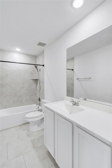 Building Photo - 108 Greenthread Dr