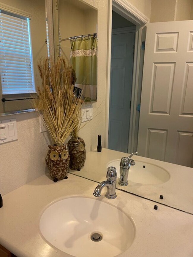 Building Photo - ****COMING SOON****Charming 2-Bed, 2-Bath Home in Del Webb at Woodbridge – 55+ Active Community!