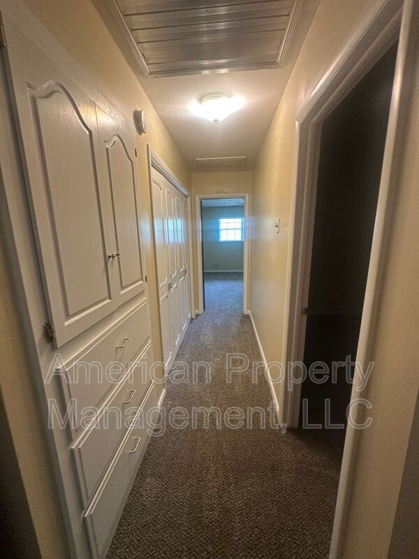 Building Photo - 4651 S Norwood Ave