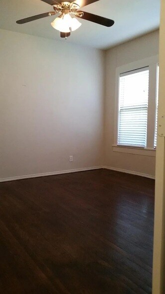 Building Photo - 304 Fulton St