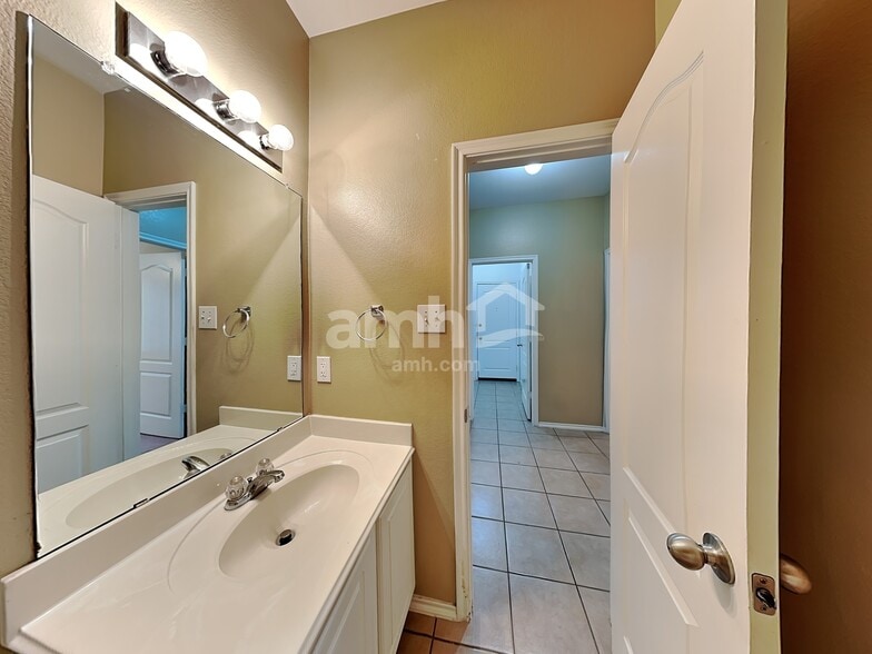 Building Photo - 2729 Lone Ranger Trl