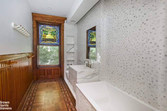Building Photo - Park Slope Triplex Brownstone Rental