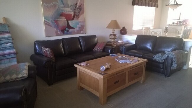 Building Photo - Sabino Canyon Furnished Vacation Home