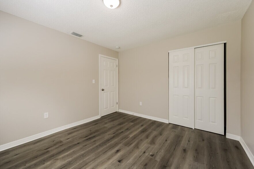 Building Photo - 13115 Caribbean Blvd