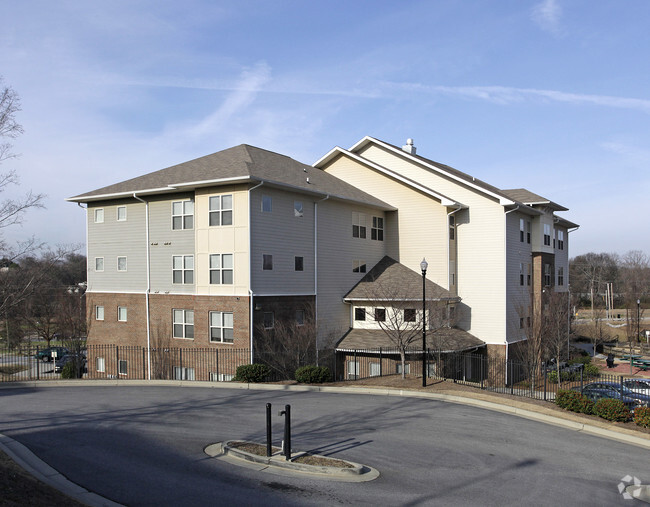 Building Photo - Veranda at Carver