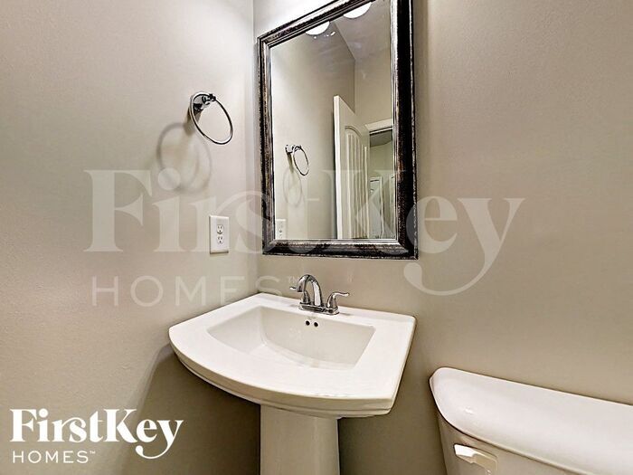 Building Photo - 7 Abington Ln