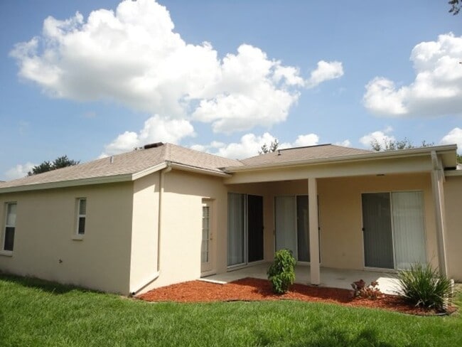 Building Photo - 2610 Vinedale Ave