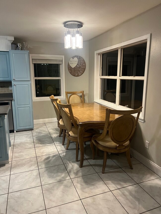 Building Photo - 702 134th St E