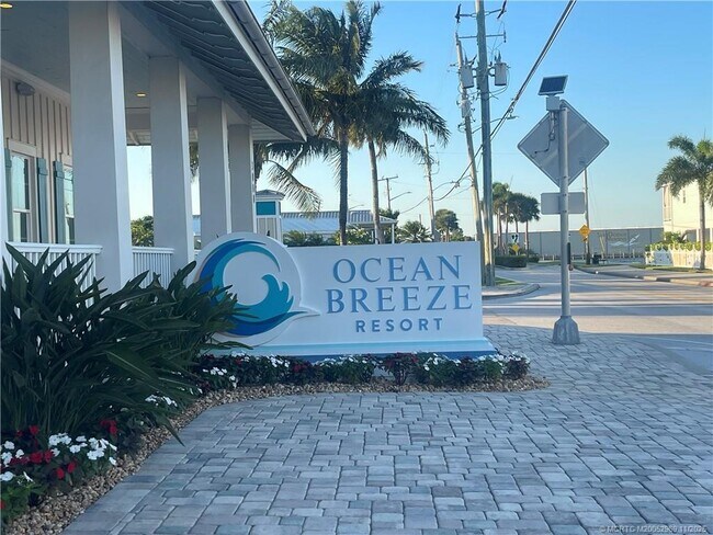 Building Photo - 118 NE Bay Dr