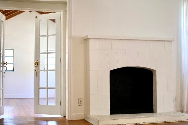 Building Photo - 620 Winters St