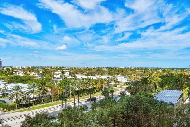 Building Photo - 3100 N Ocean Dr