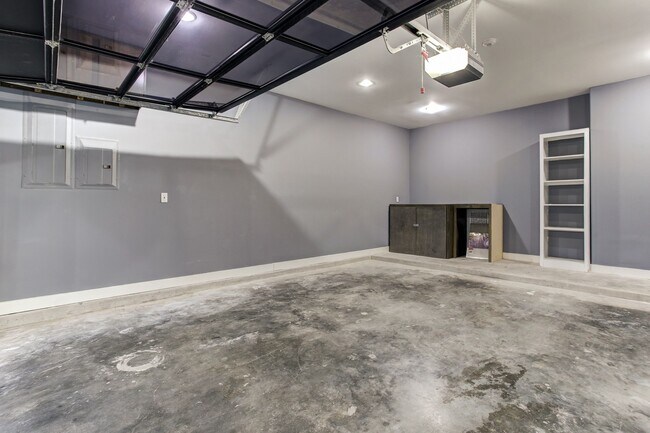 Building Photo - 5002 Milam St