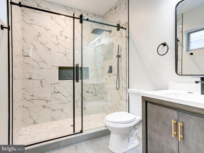 Building Photo - 630 Moyer St