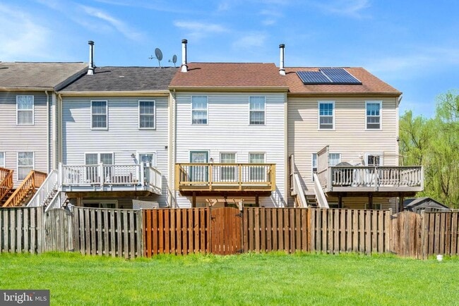 Building Photo - 7123 Gresham Ct E