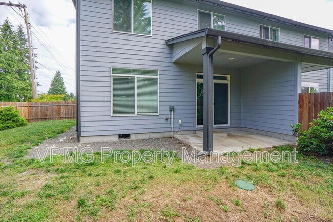 Building Photo - 10703 NE 70th St