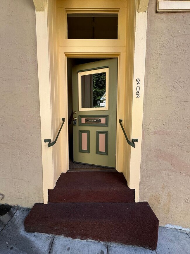 Building Photo - Live where you work! Mixed commercial use with amazing Rustic Remodeled living quarters!
