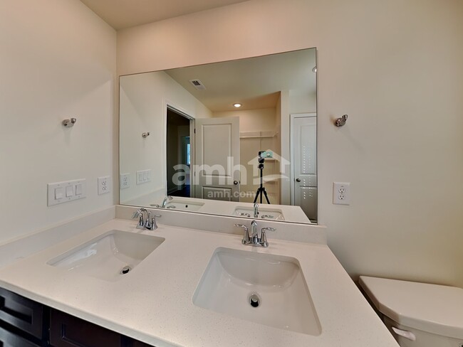 Building Photo - 269 Pecan Dr