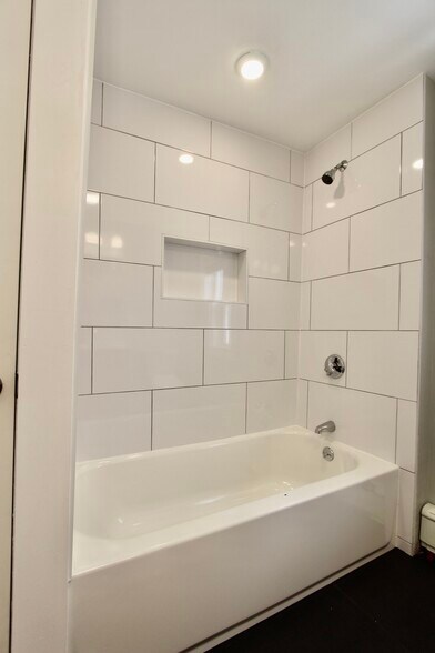 Building Photo - 4 Sheridan St