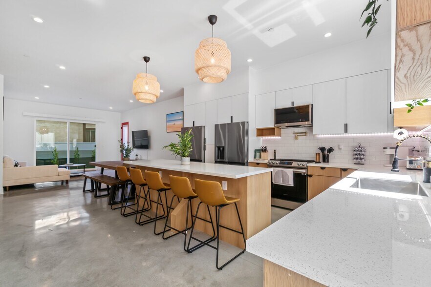 Building Photo - 3917 Inglewood Blvd