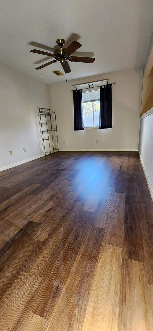 Building Photo - 14423 Cypress Ridge Dr