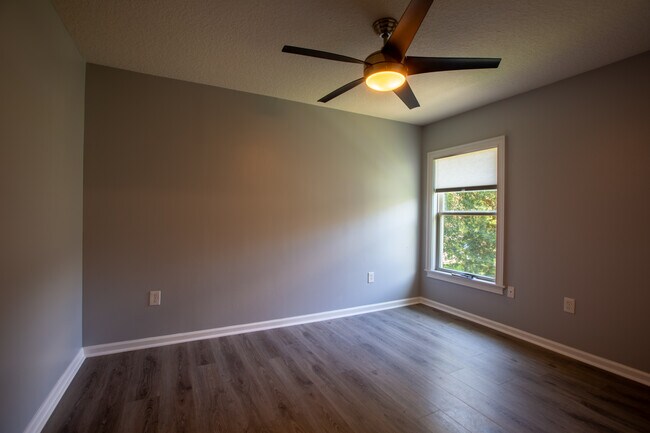 Building Photo - 13785 Herons Landing Way