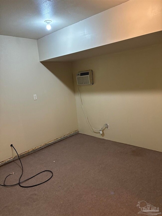 Building Photo - 1524 Galvin Ave