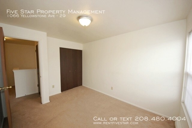 Building Photo - 1066 Yellowstone Ave