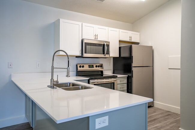 Building Photo - SITE Layton