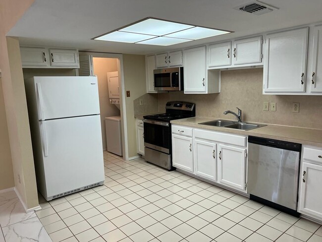 Primary Photo - 14777 Wunderlich Dr
