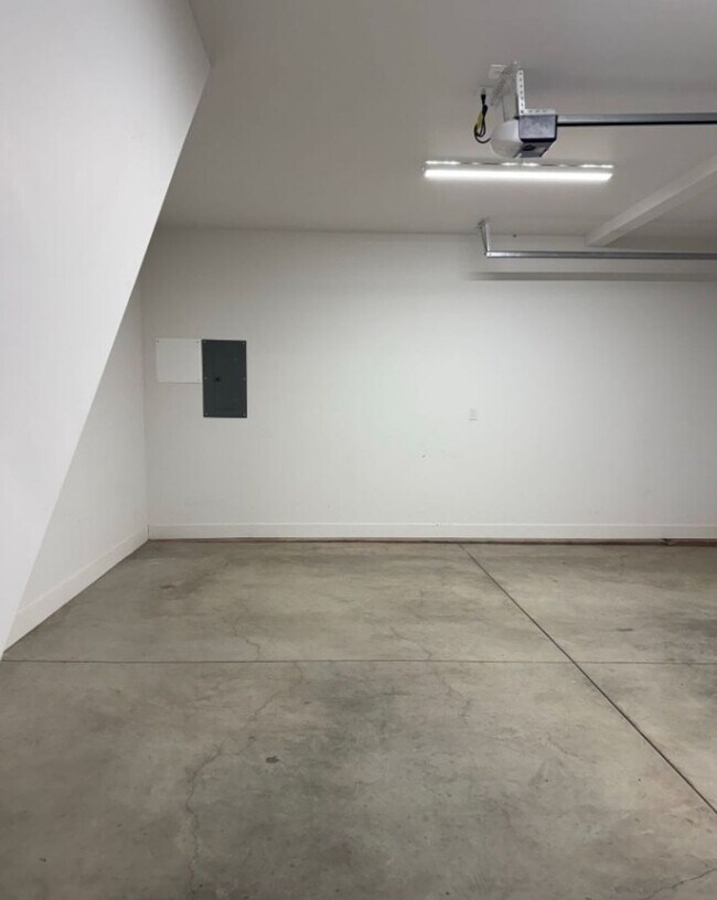 Building Photo - 3129 W 1650 N