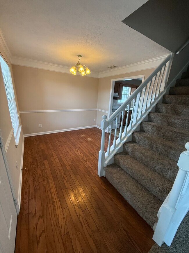 Building Photo - Convenient Murfreesboro Living – 3 Bed, 2 Bath with 2-Car Garage