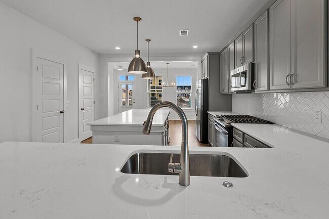 Building Photo - 110 Crimson St