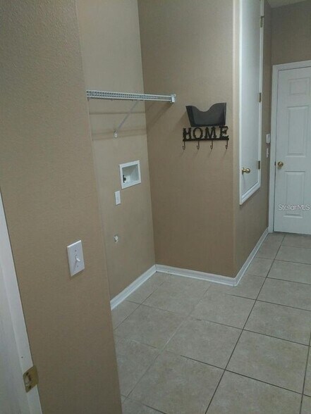 Building Photo - 5804 Justicia Loop