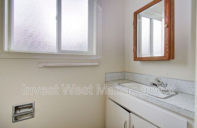 Building Photo - 3802 M St