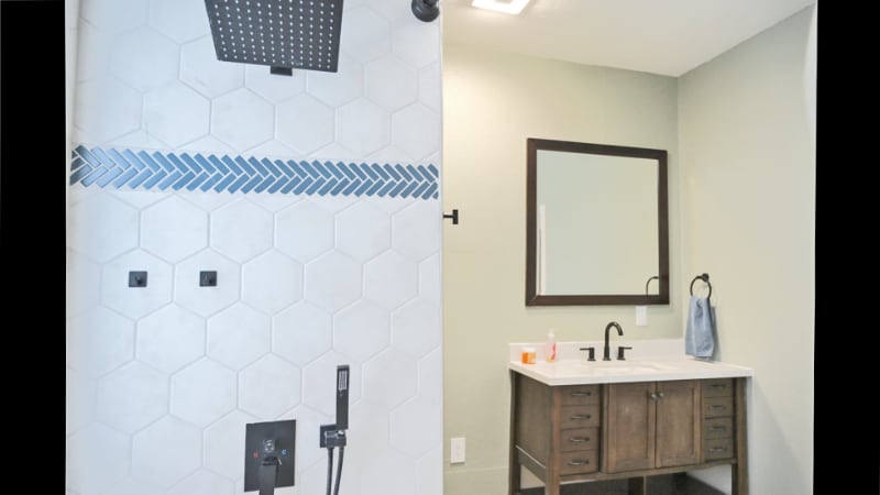 Building Photo - 511 Blades Ave