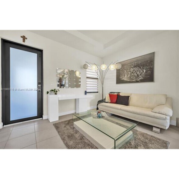 Building Photo - 8045 NW 104th Ave