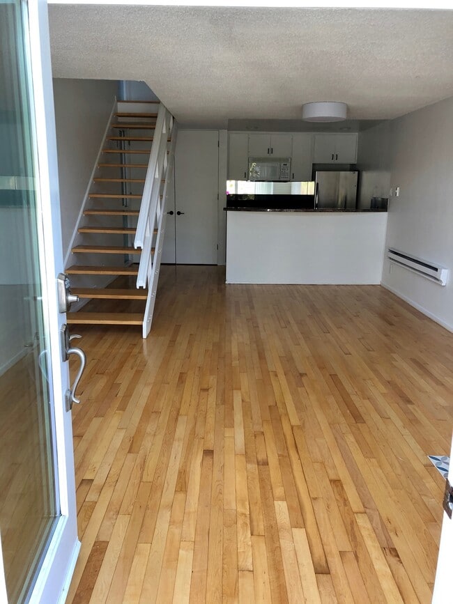 Building Photo - 12 Westwind St